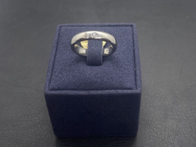 Diamond set Platinum Band