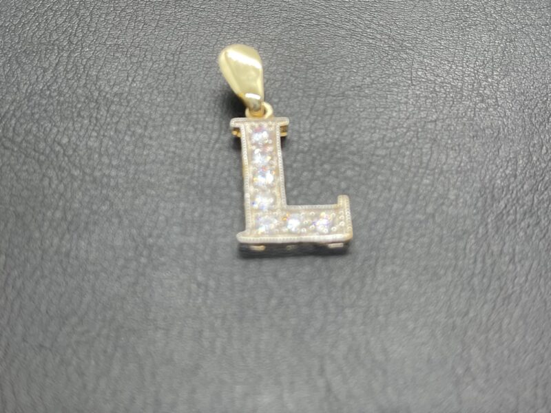 9ct CZ Pendant