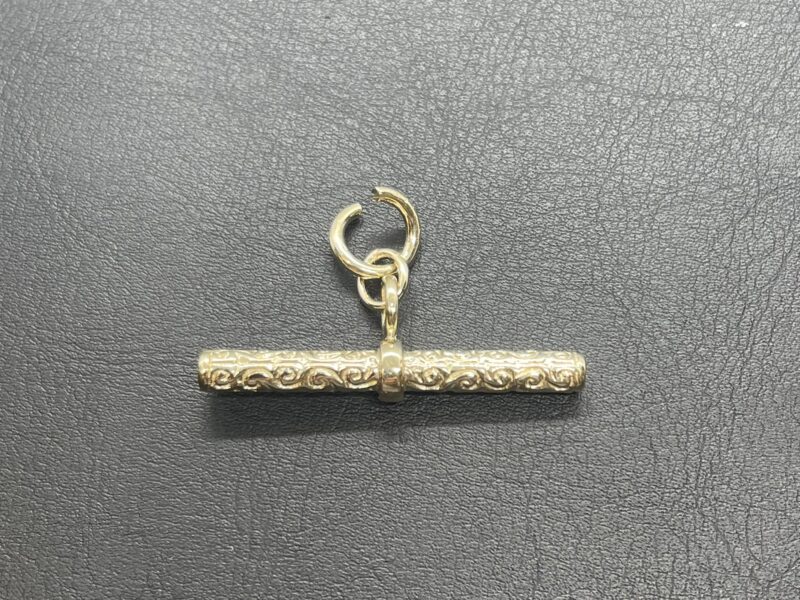 9ct T Bar Pendant